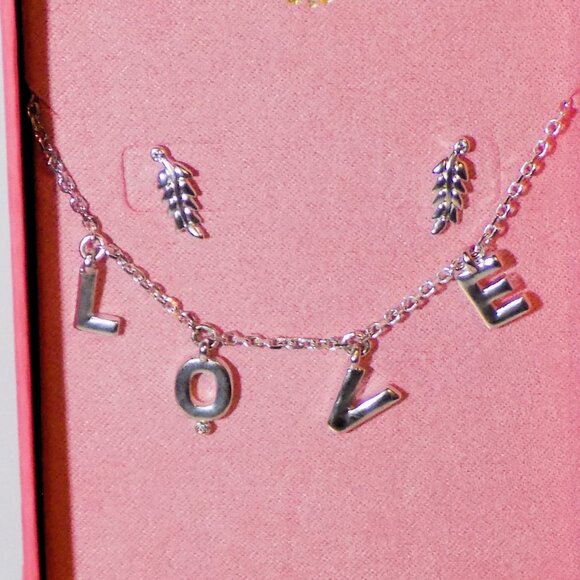 New w/$39 Tag Lucky Brand Love Charm Necklace & Earrings Set, Crystal Accents. - Picture 7 of 7